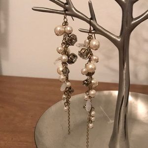 ♥️ Pearly and gold earrings